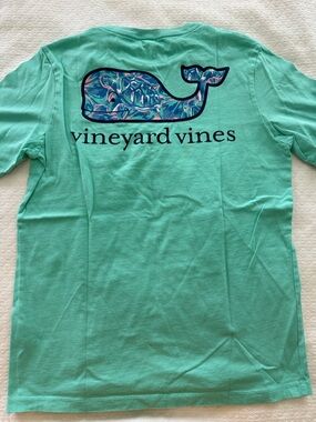 Vineyard Vines Mint Green Tee with Floral Whale Graphic medium M 12-14 girls